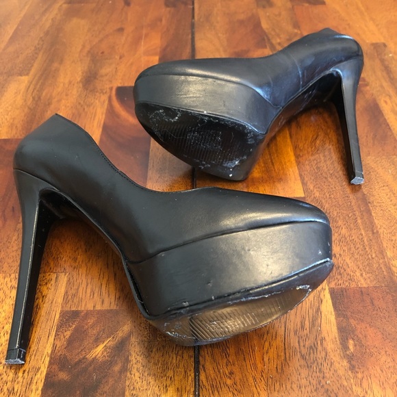 Black Aldo Pumps - Picture 8 of 8